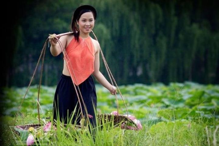 Chuyên gia Hotspot Matrix phân tích: Mua váy hoa mà không biết 4 và marketing video
